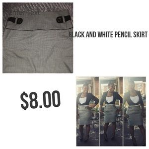 Black and white small checker print pencil skirt
